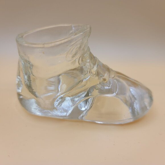 Vintage Clear Glass Baby Shoe Keepsake Collectible dh895 - Picture 1 of 5